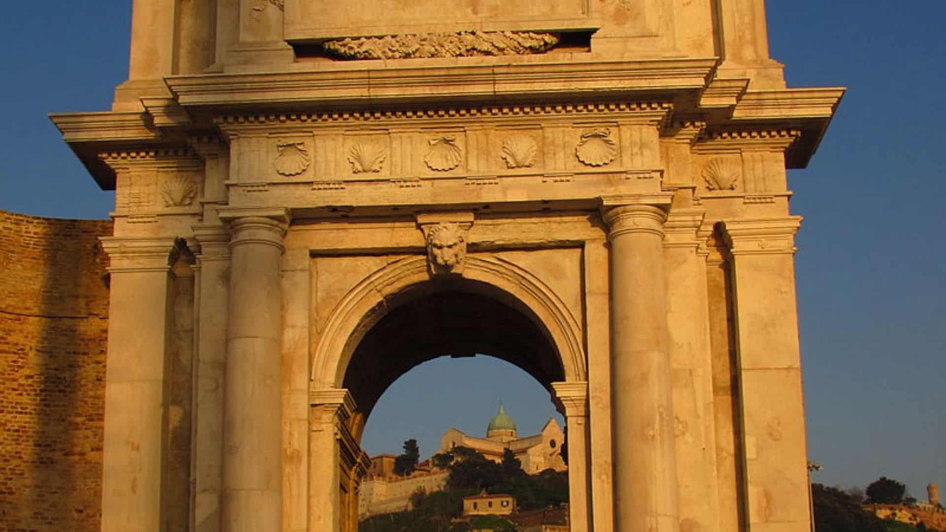 Arco di Clementino ad Ancona