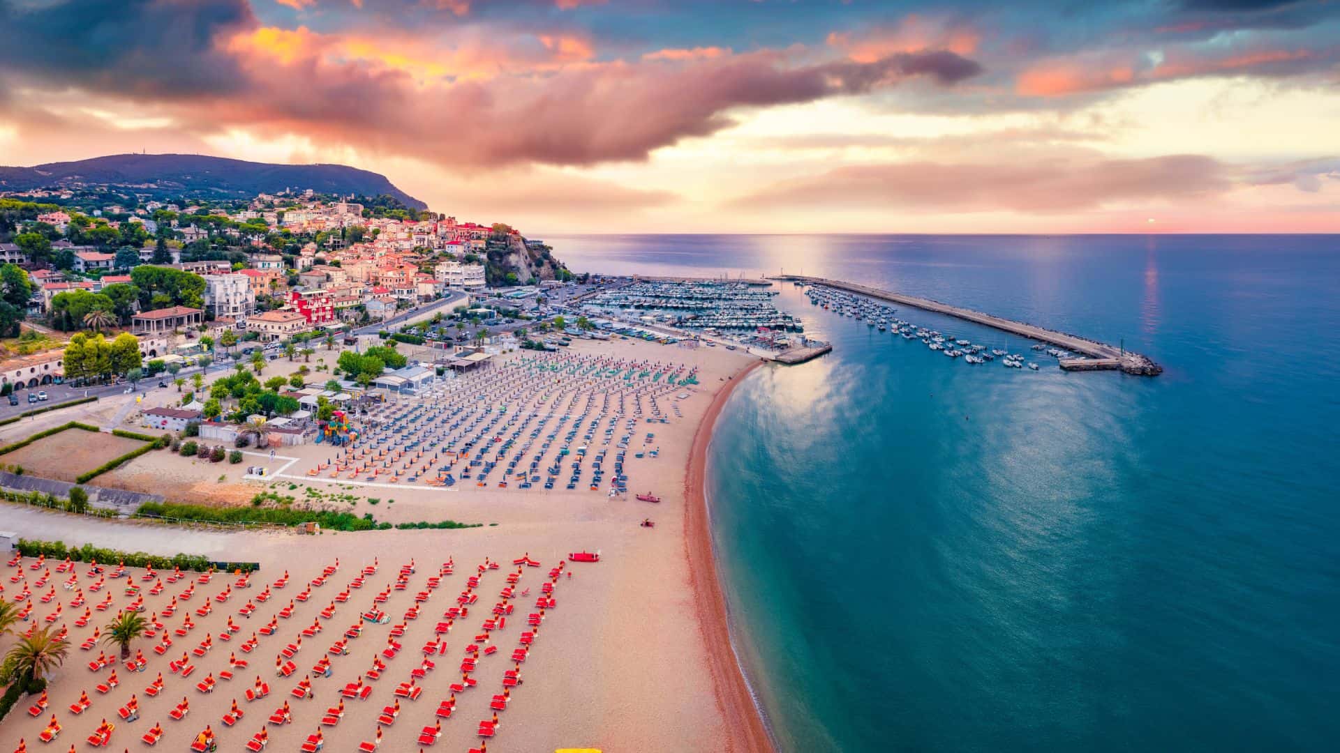 La spiaggia di Numana