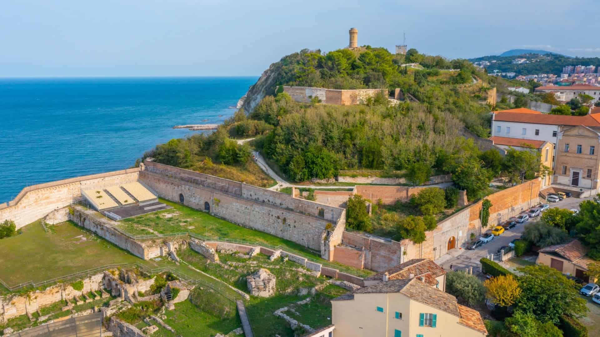 L'anfiteatro Romano al parco del Cadreto di Ancona