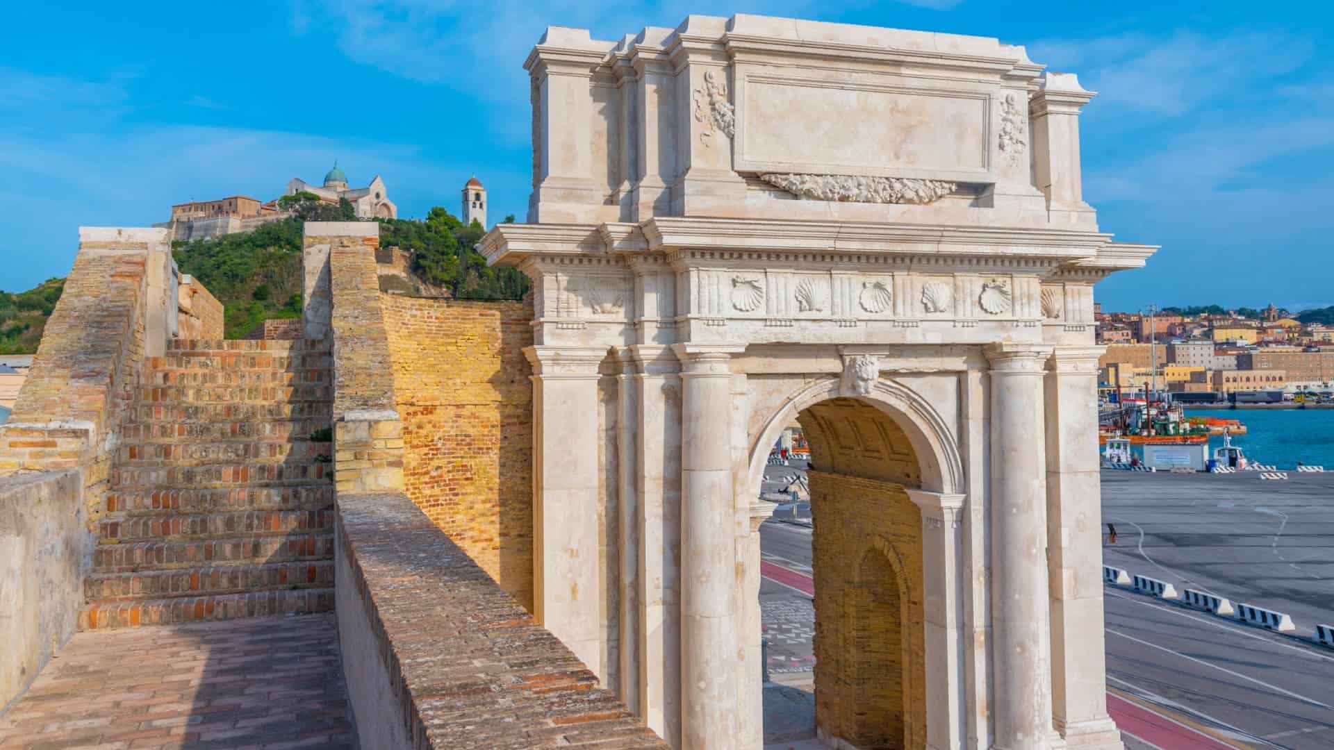 L'arco di Clementino ad Ancona