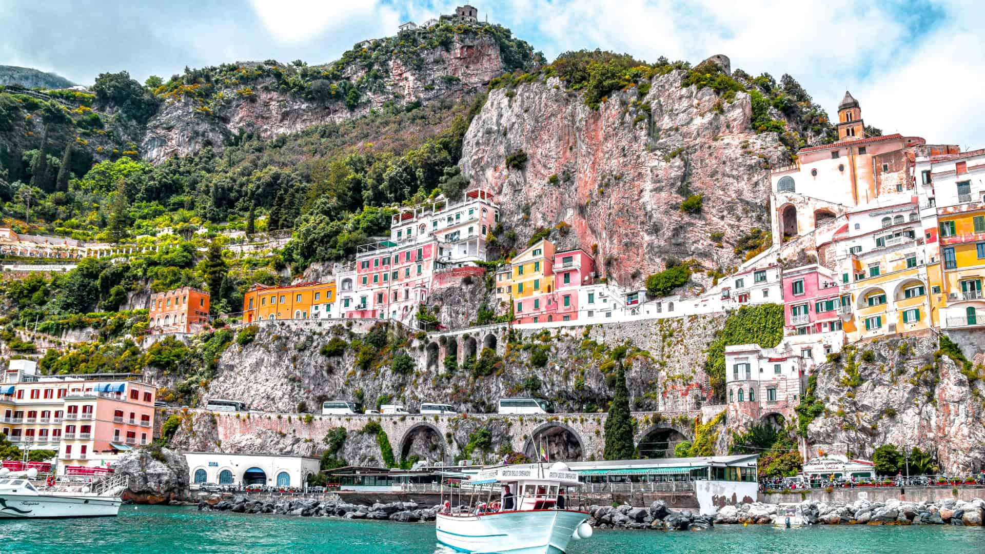 La Costiera Amalfitana fotografata dal mare