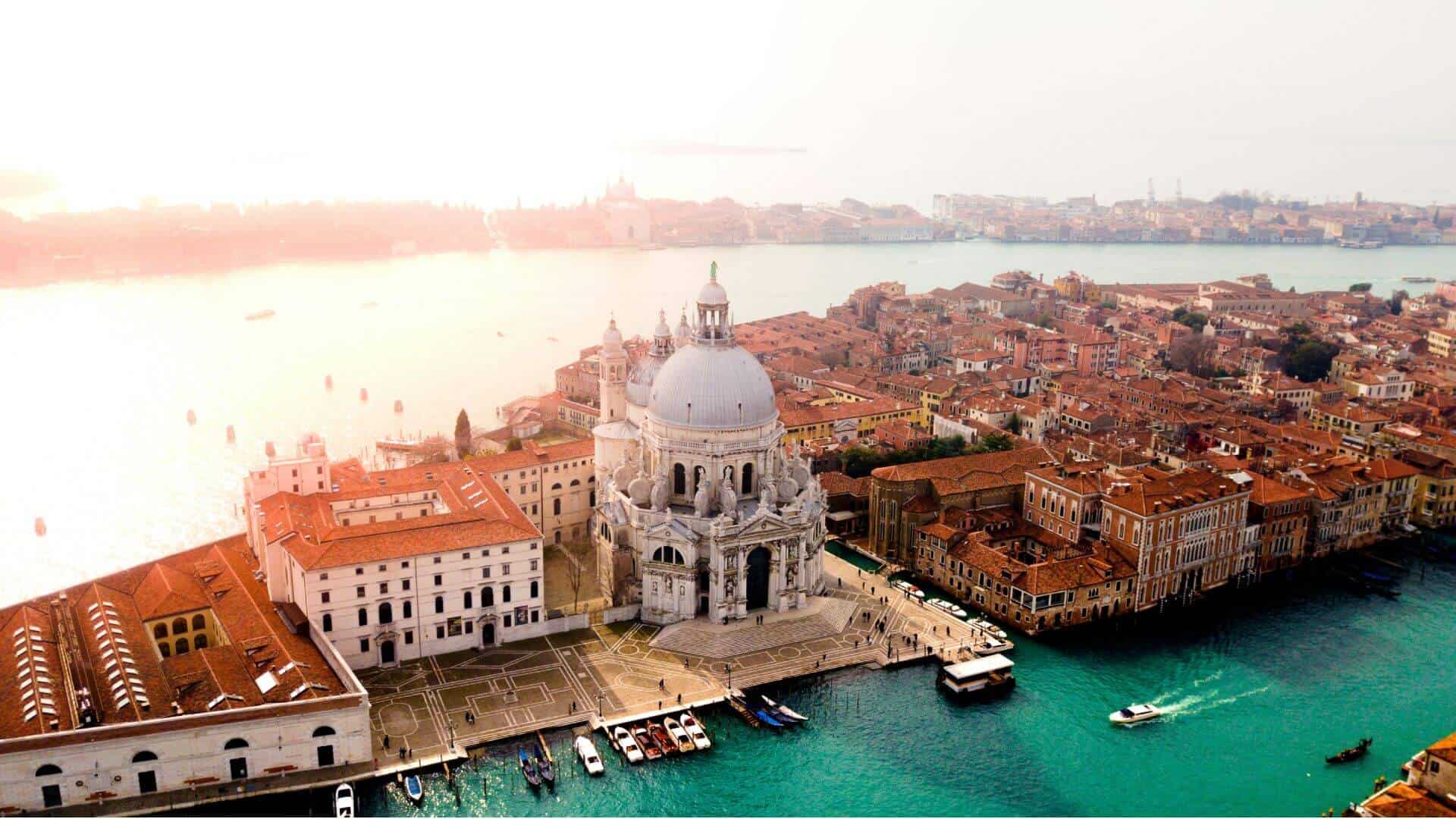La città di Venezia vista dall'alto