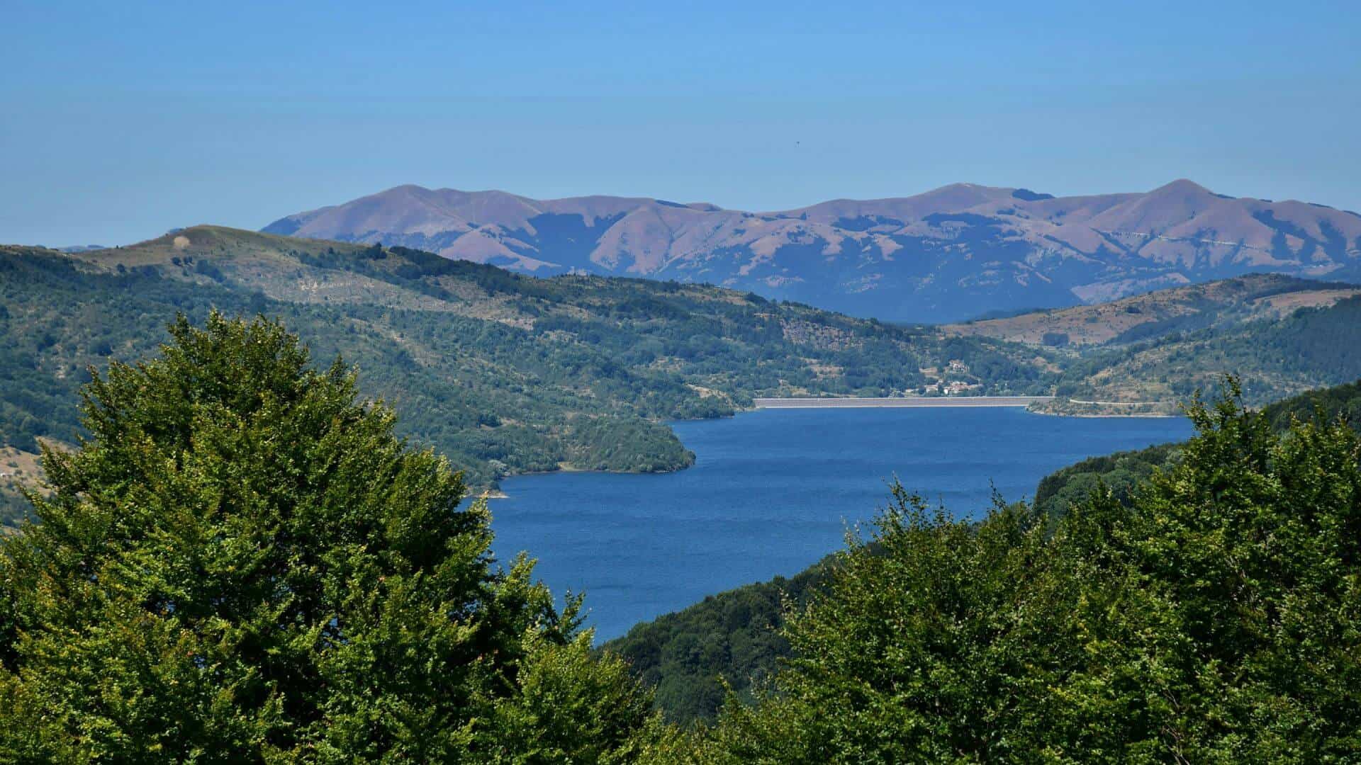 "Il lago di Scanno in Abruzzo. Foto di Alessandro Cesarano