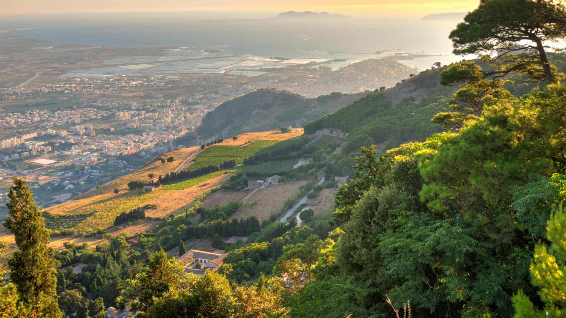 Vista dal borgo di Erice