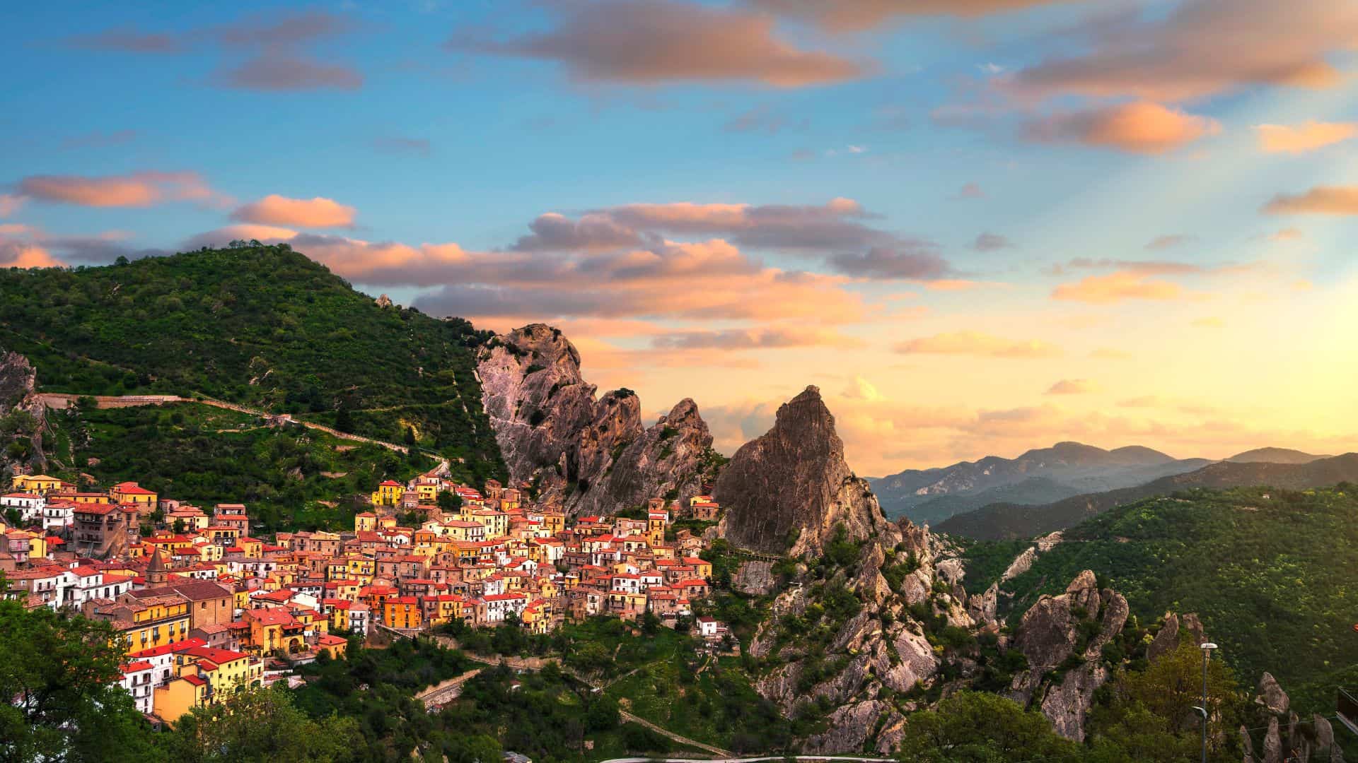 Vista panoramica su Pietrapertosa e Castelmezzano