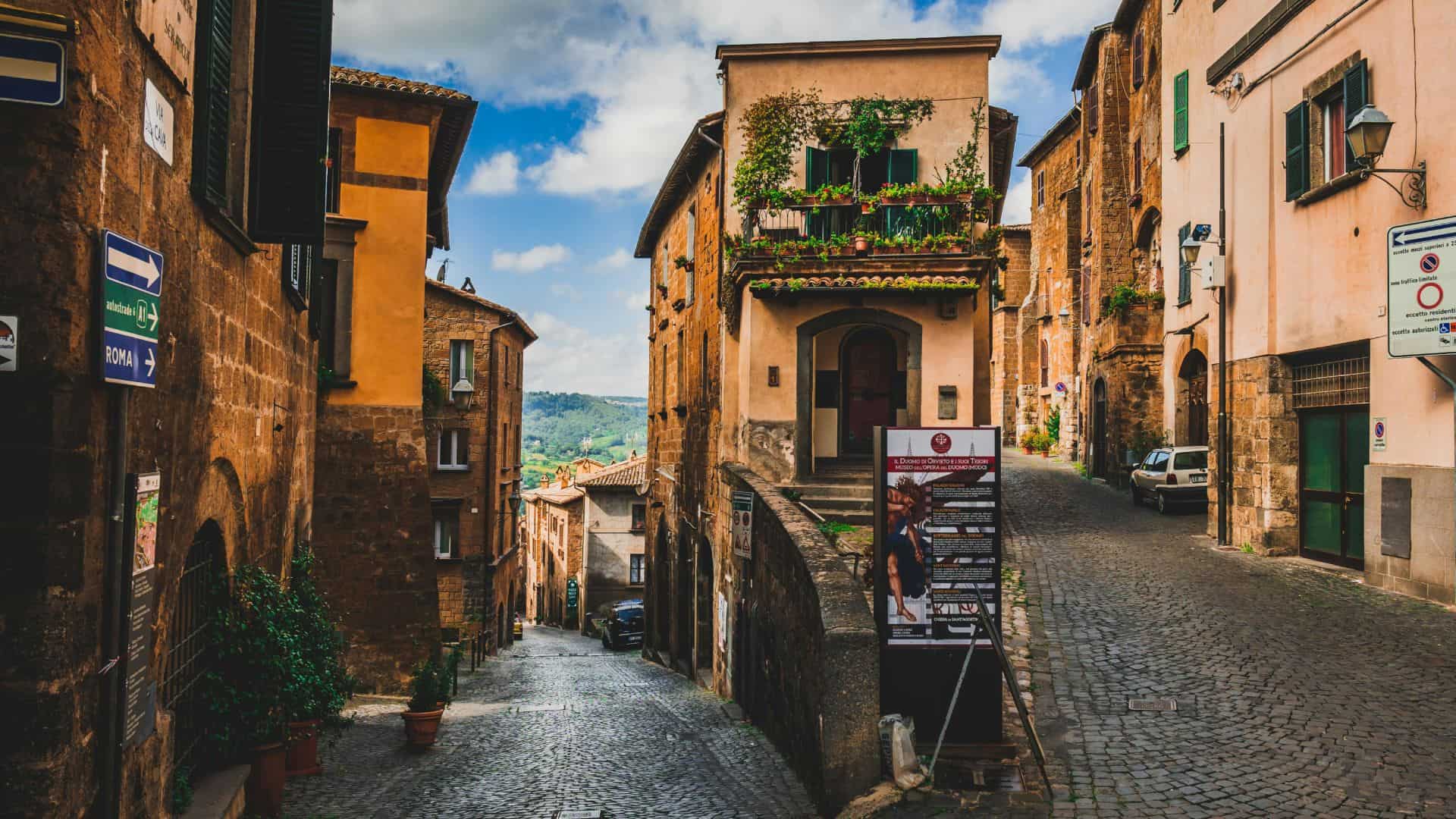 Glimpse of a street in Orvieto