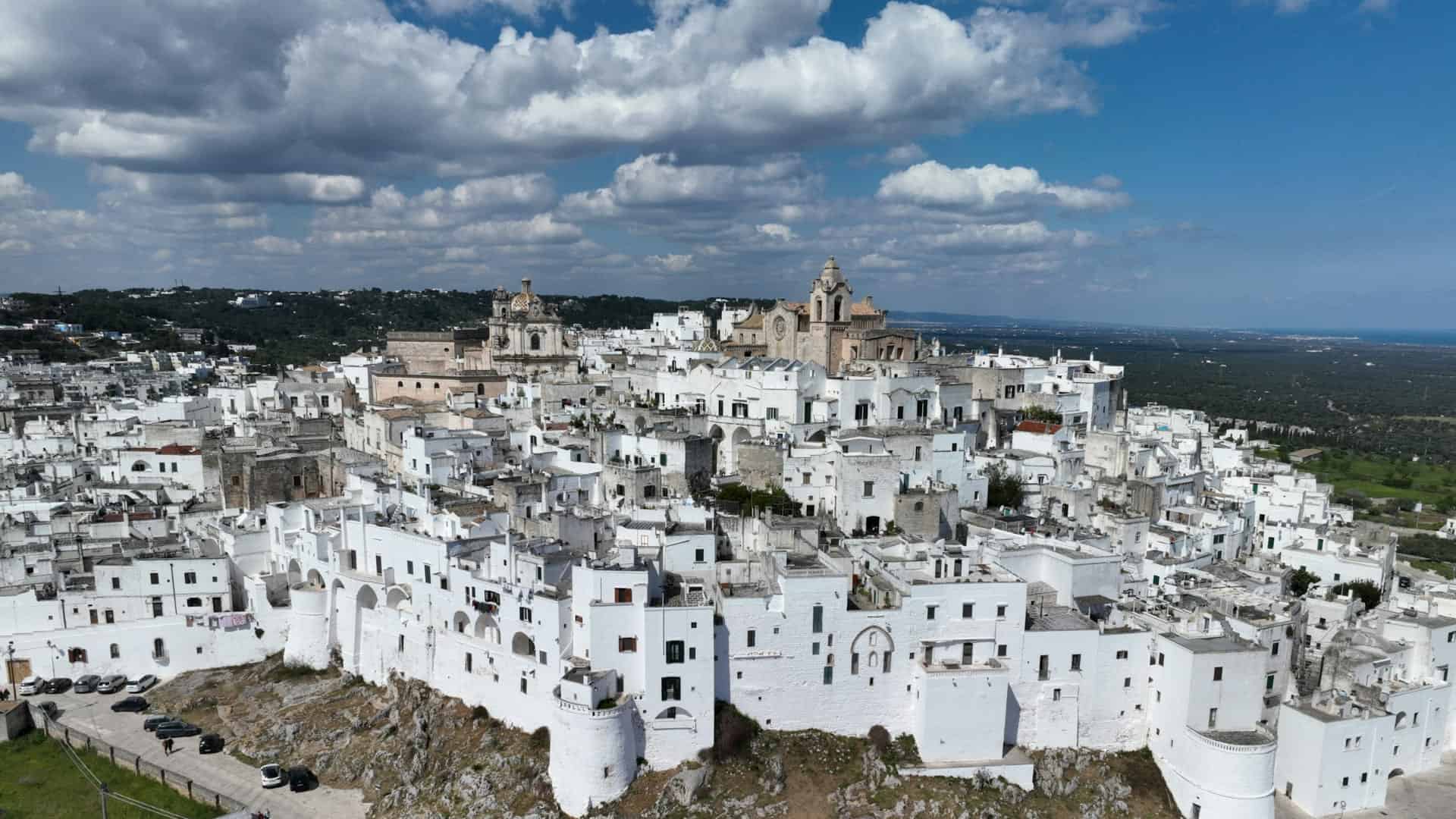 Vista panoramica su Ostuni in Puglia
