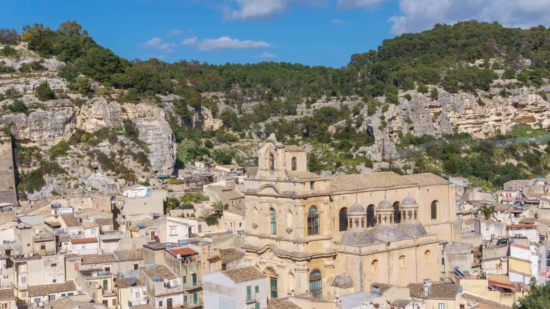 La cittadina di Scicli vista dall'alto