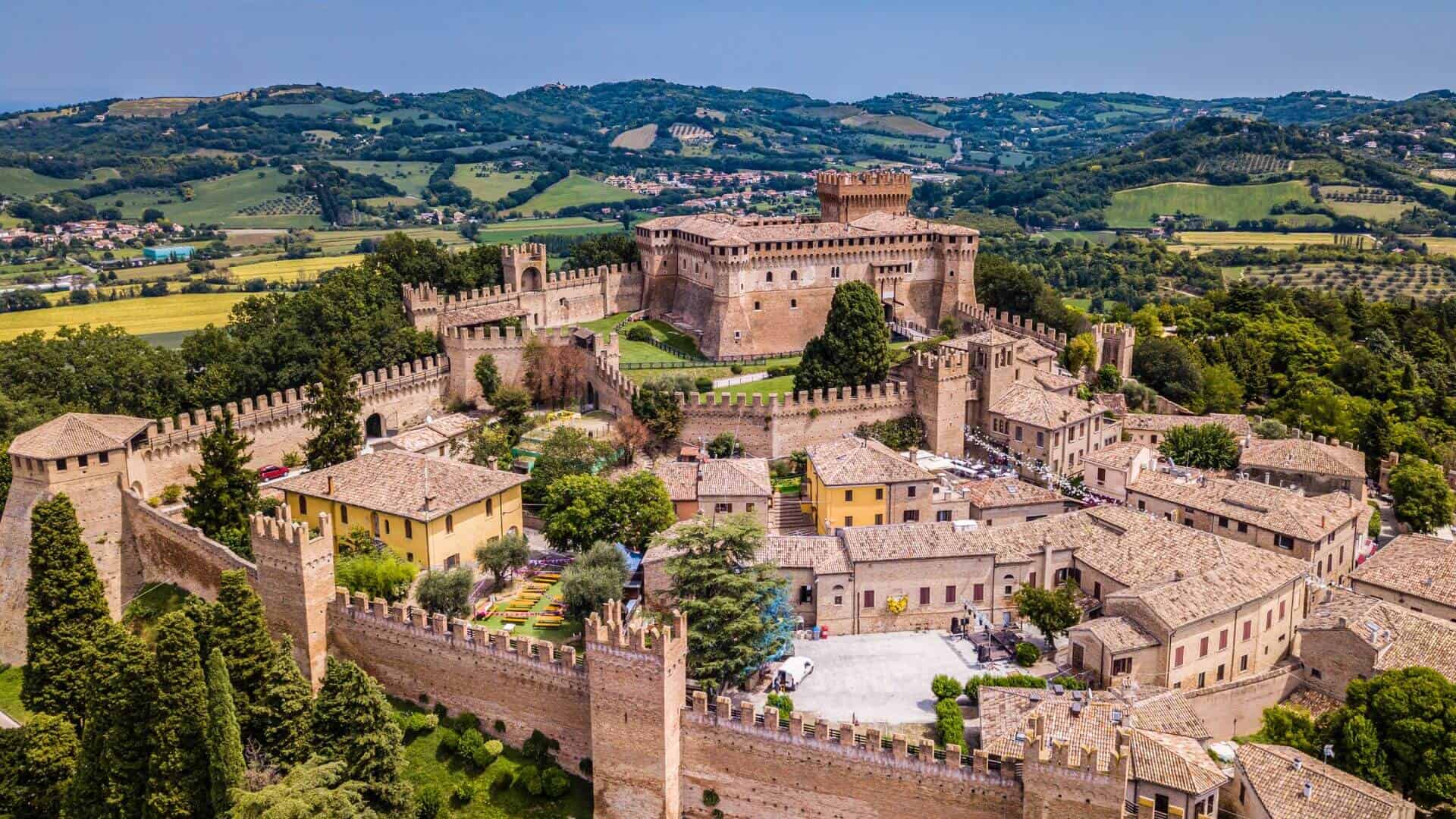 Il borgo di Gradara visto dall'alto