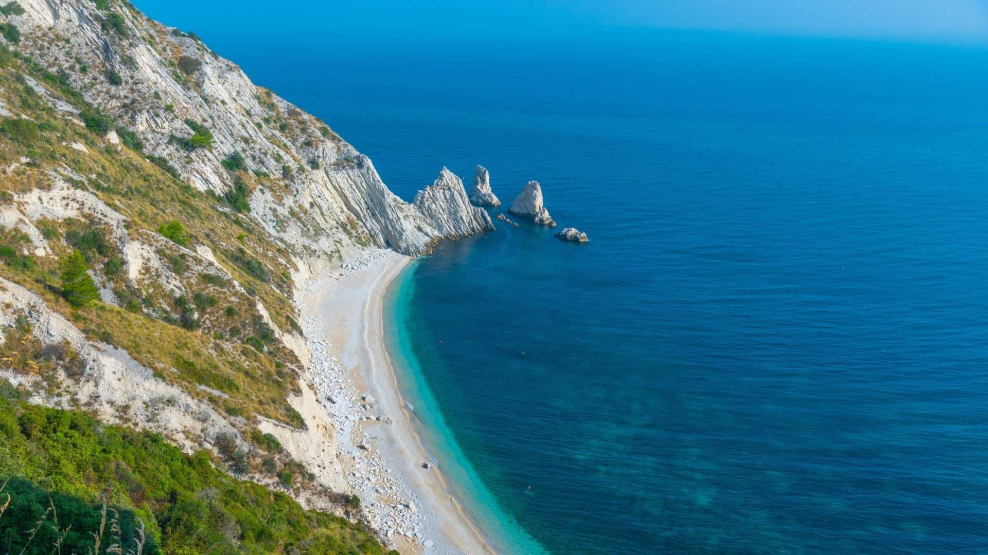 Panoramica della spiaggia delle Due Sorelle