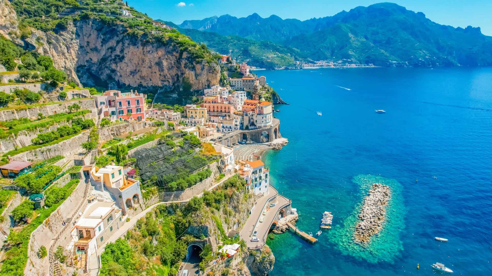 Vista panoramica sulla Costiera Amalfitana