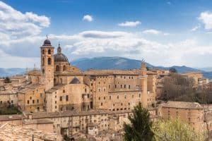 Ville e casali in affitto a Urbino