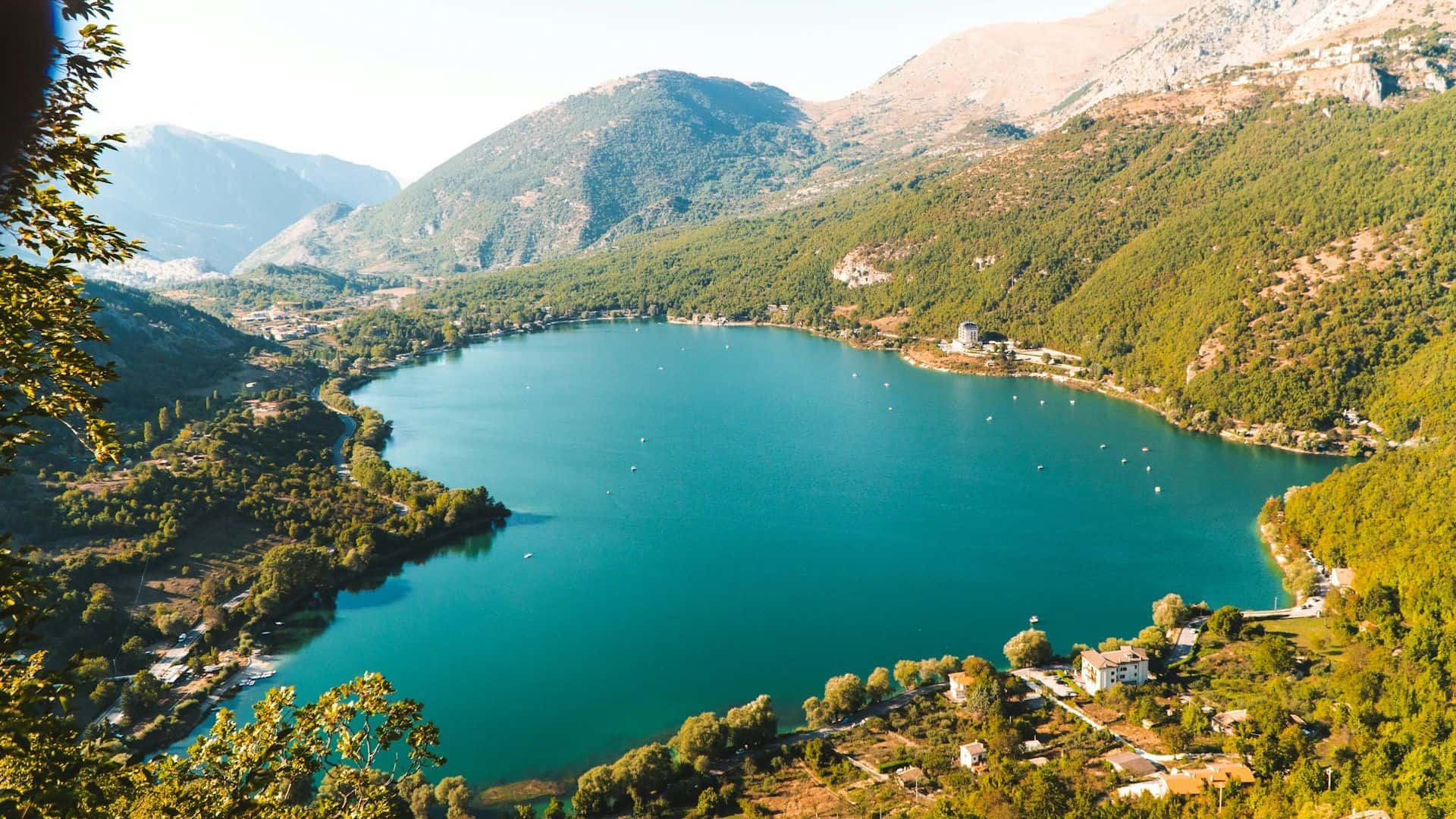 Lago in Abruzzo. Foto di giuse
