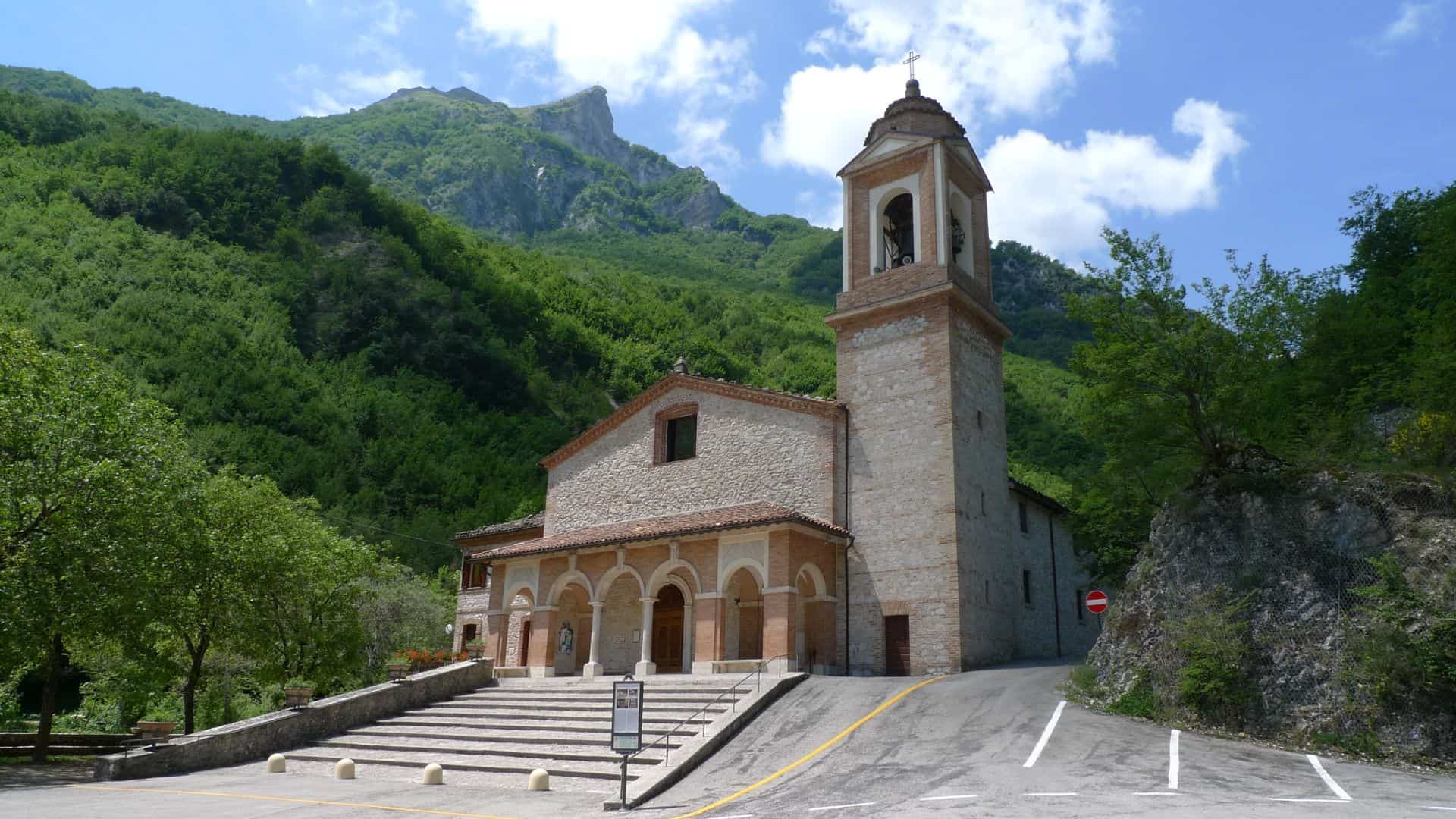 Il Santuario Chiesa Madonna dell’Ambro. Foto di pizzodisevo